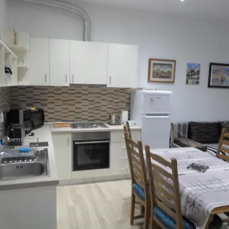 Lucio Apartmán *